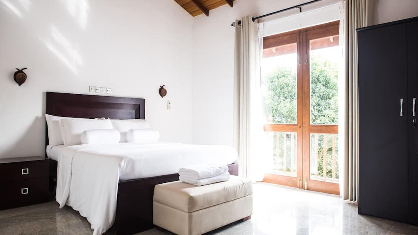 Villa White Queen
