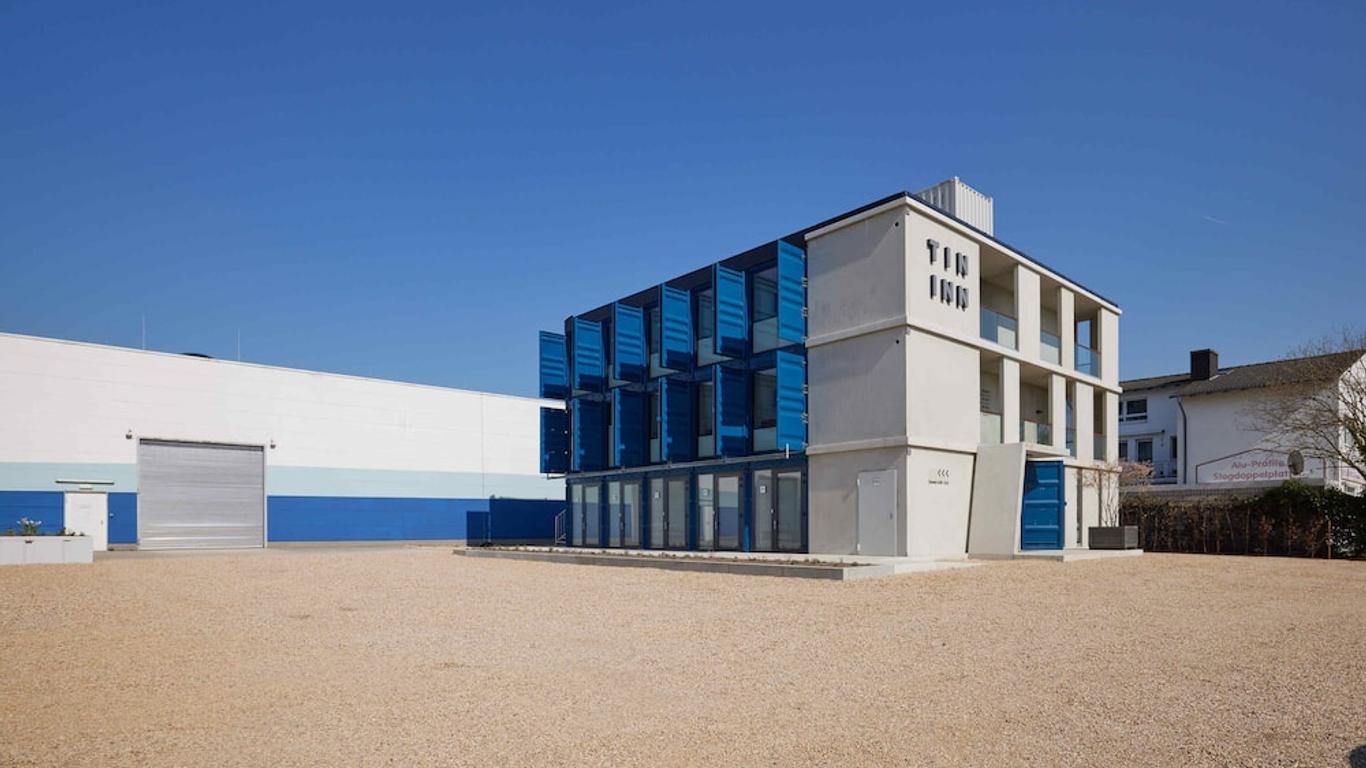 Tin Inn - Erkelenz - Das Hotel Aus Hochwertig Ausgebauten Überseecontainern