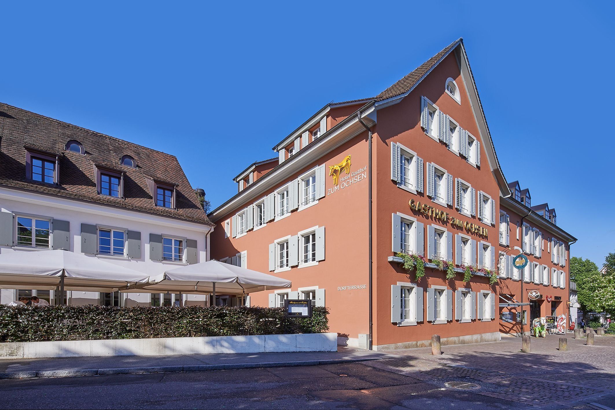 Gebäude