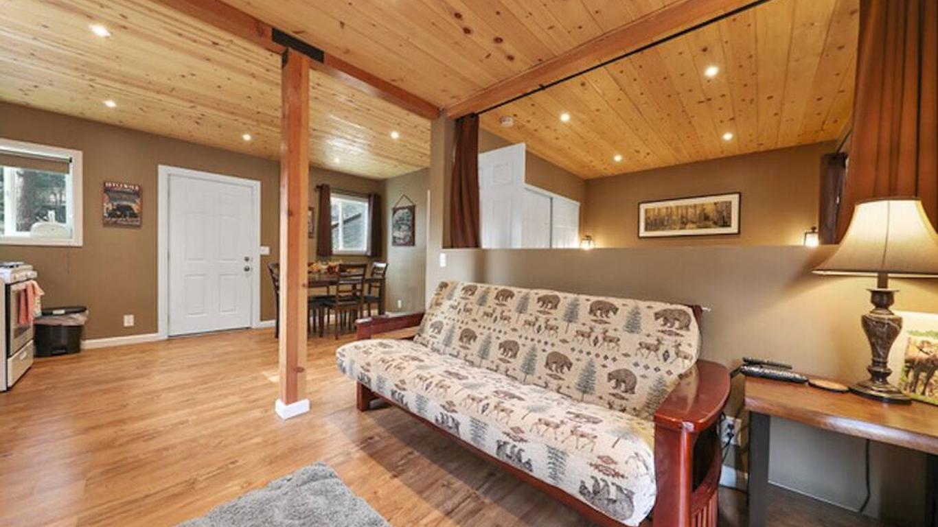 Silver Pines Lodge