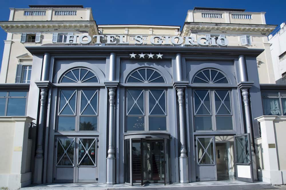 Gebäude