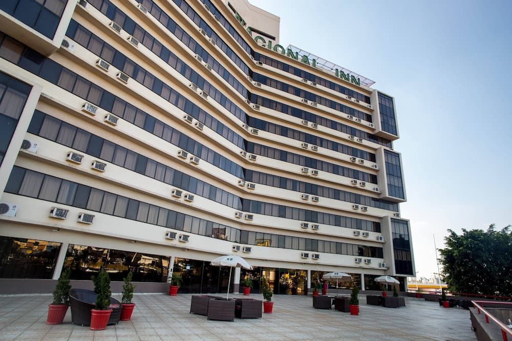 Gebäude