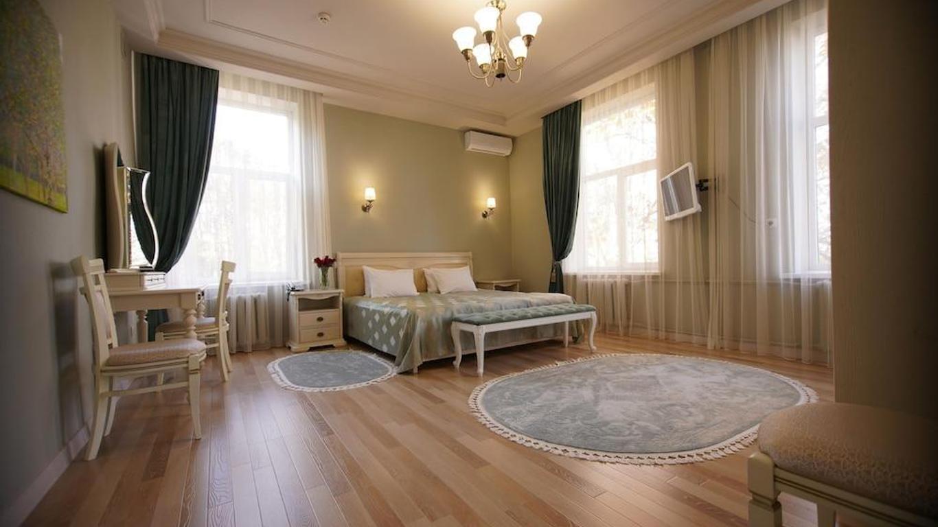 Grand Kavkaz Hotel