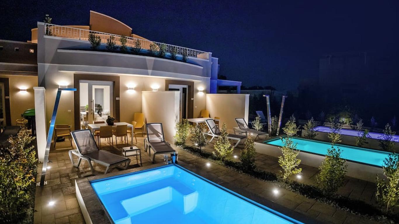 La Collina di Montegrappa - Suites with Heated Private Pool - Suites with Shared Pool