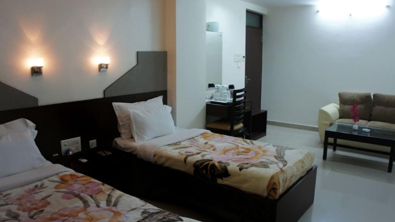 Orchid Business Luxury Hotel