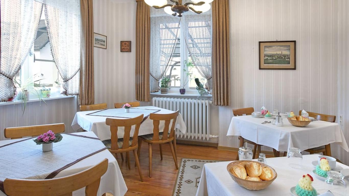 Pension 'Haus am Walde' Brodenbach, Mosel