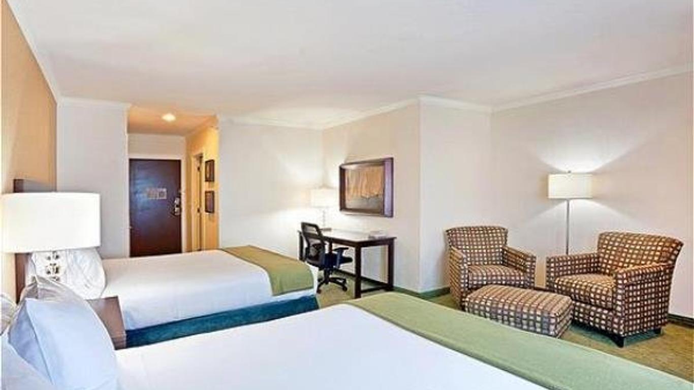 Holiday Inn Express Hotel & Suites Puyallup (Tacoma Area), An IHG Hotel