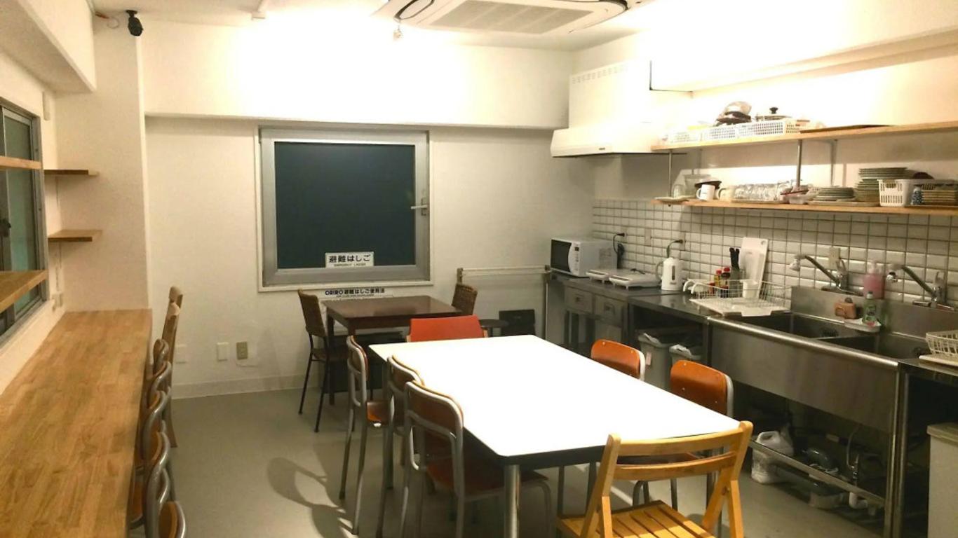 Glocal Nagoya Backpackers Hostel