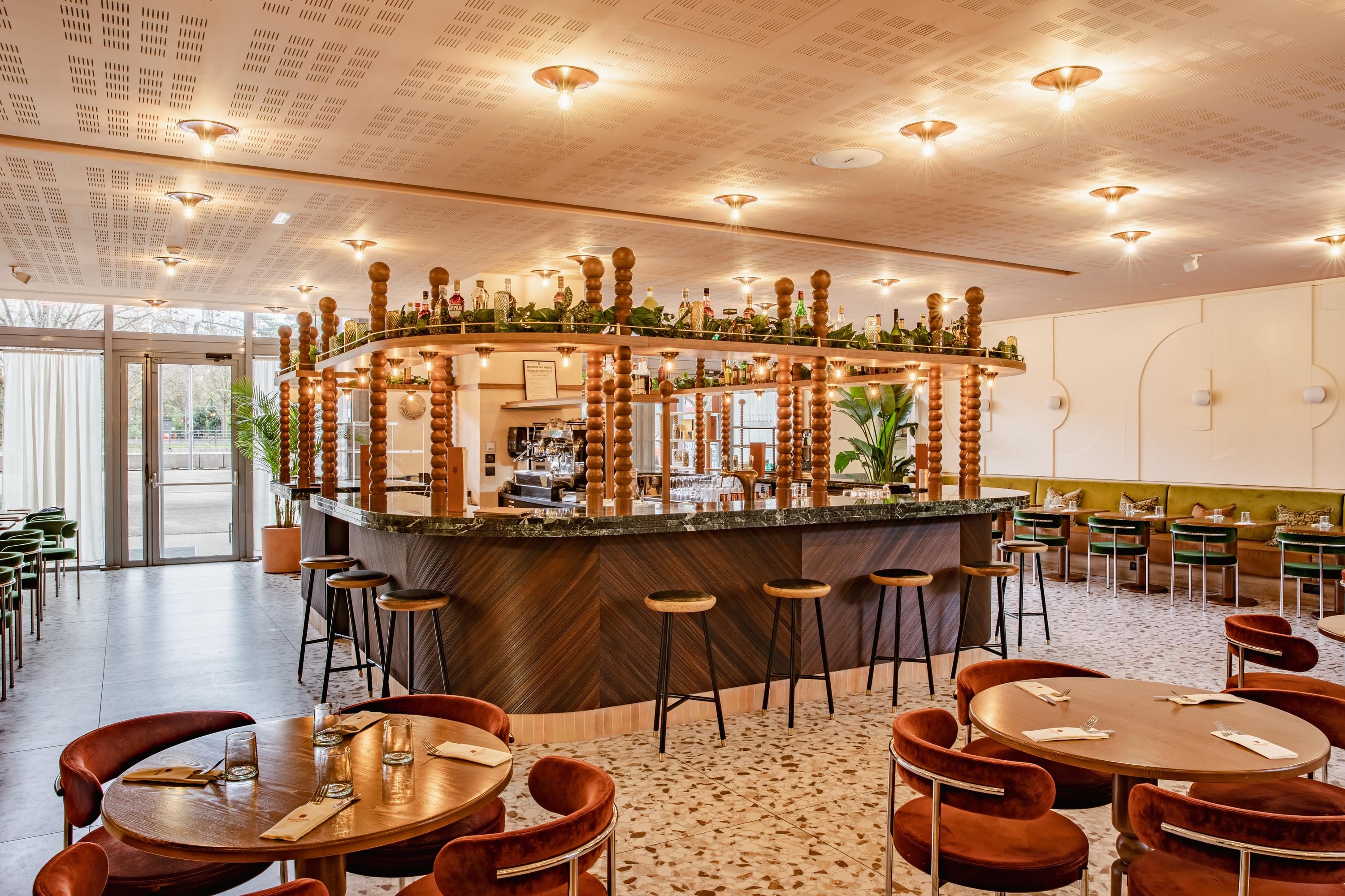 Bar