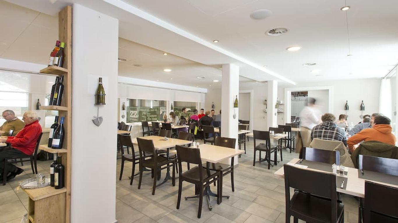Hotel Sportcenter Fünf DÖrfer Ag