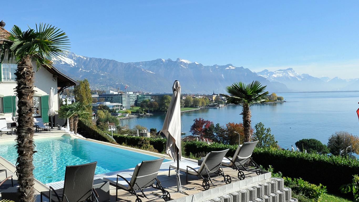 Corseaux Beach rooms-Riviera Beach apartments