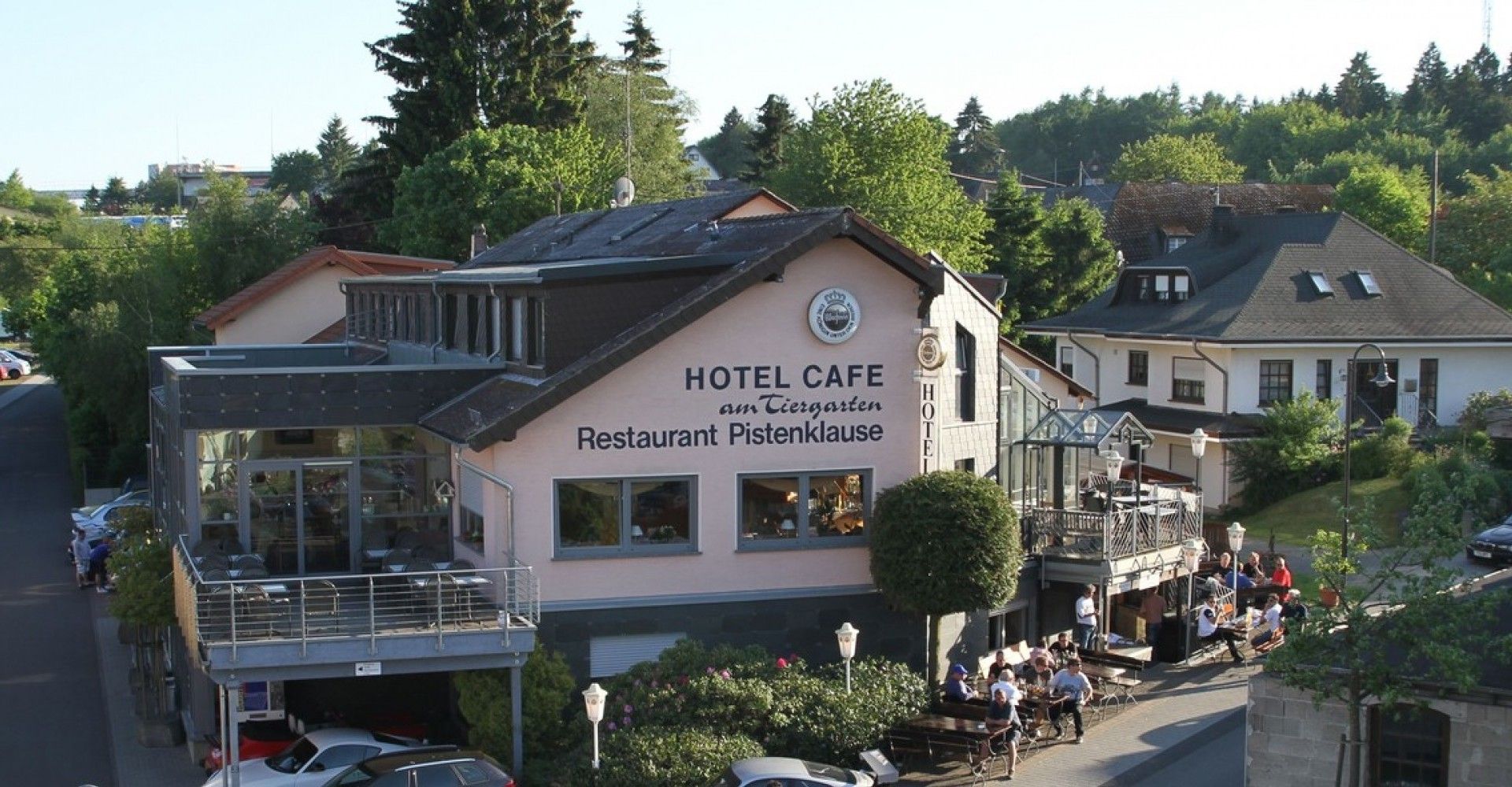 Gebäude