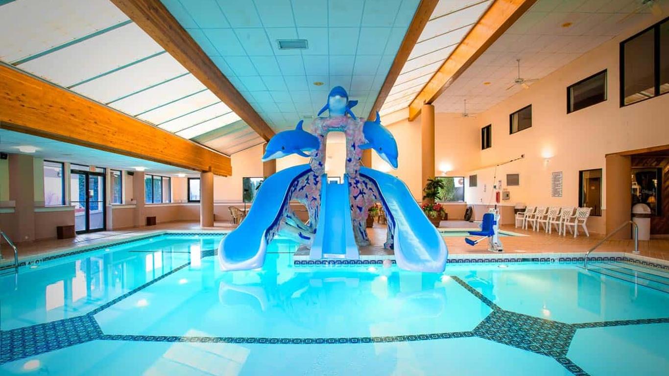 Grand Marquis Waterpark Hotel & Suites