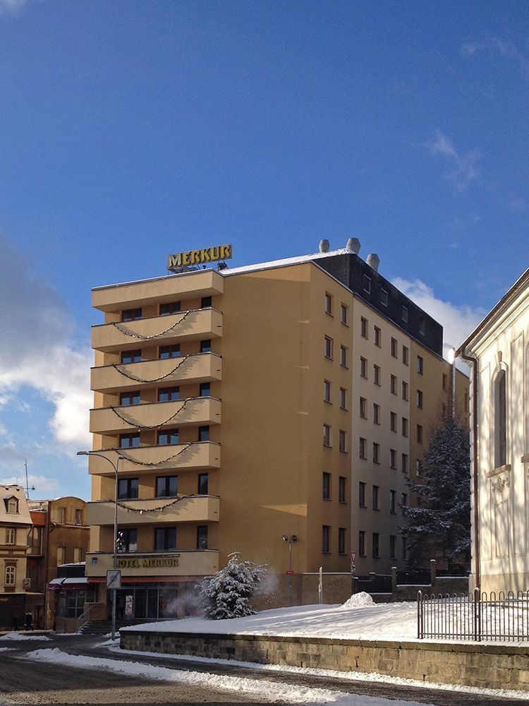 Gebäude