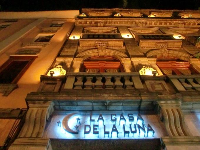 Gebäude