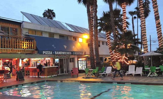 Back Packers Paradise Hostel