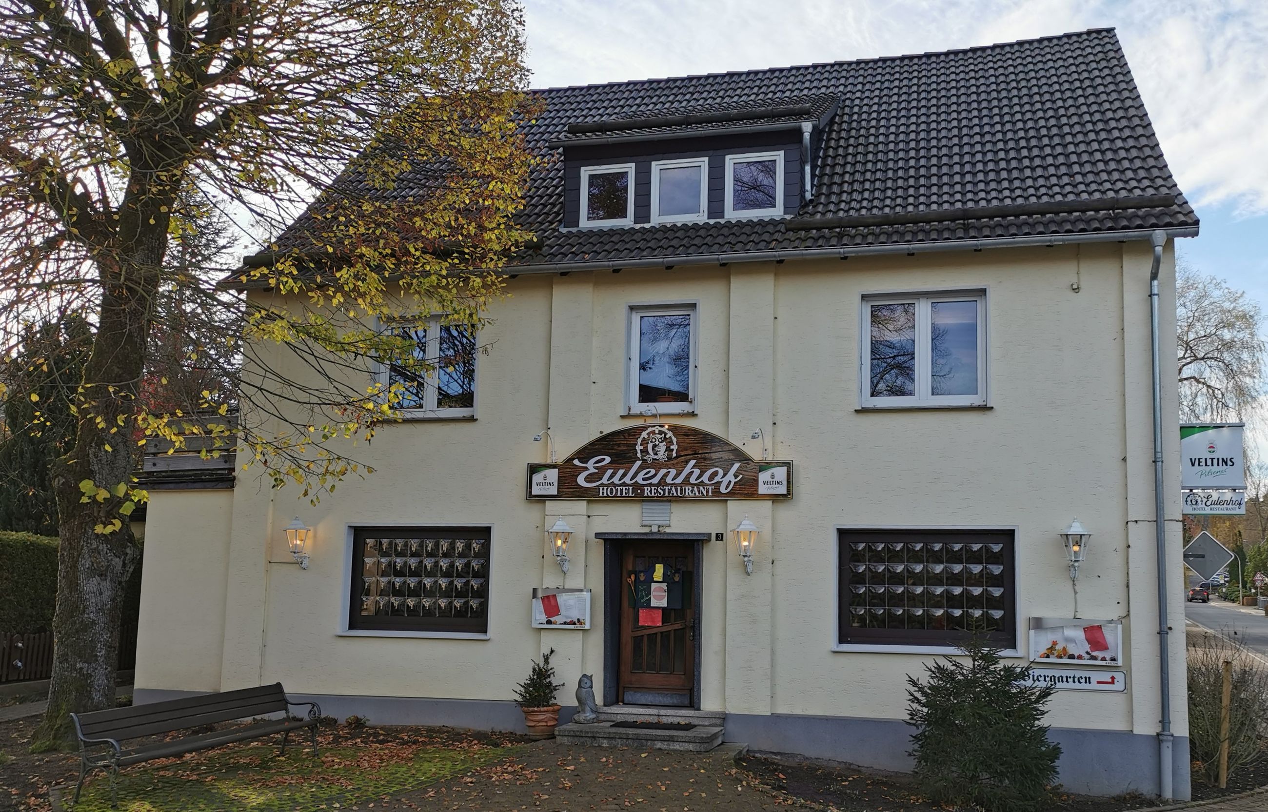 Gebäude