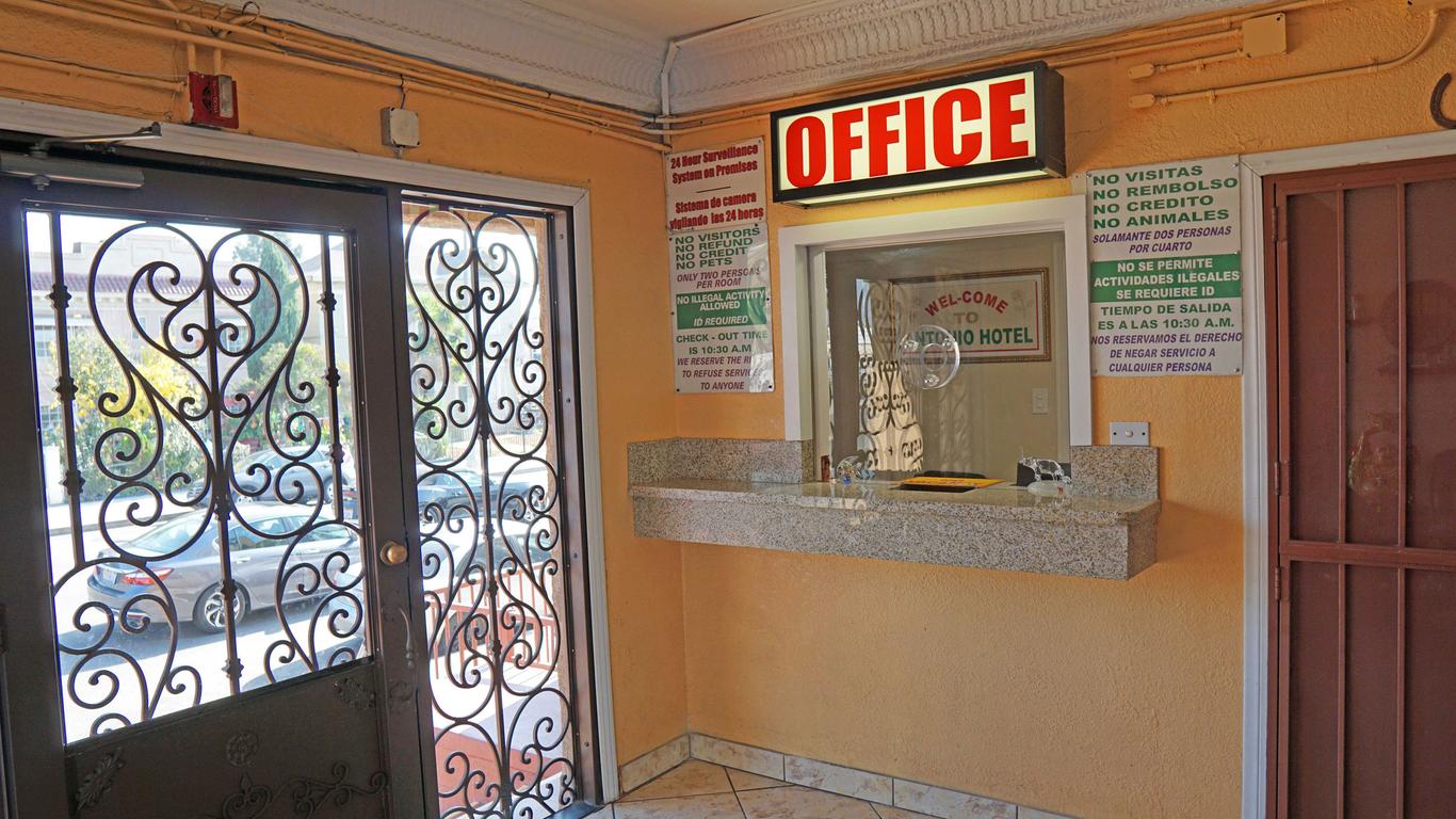 Antonio Hotel