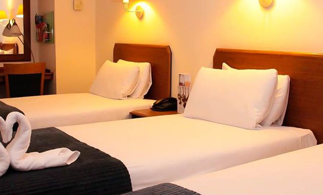 Best Western Gatwick Moat House