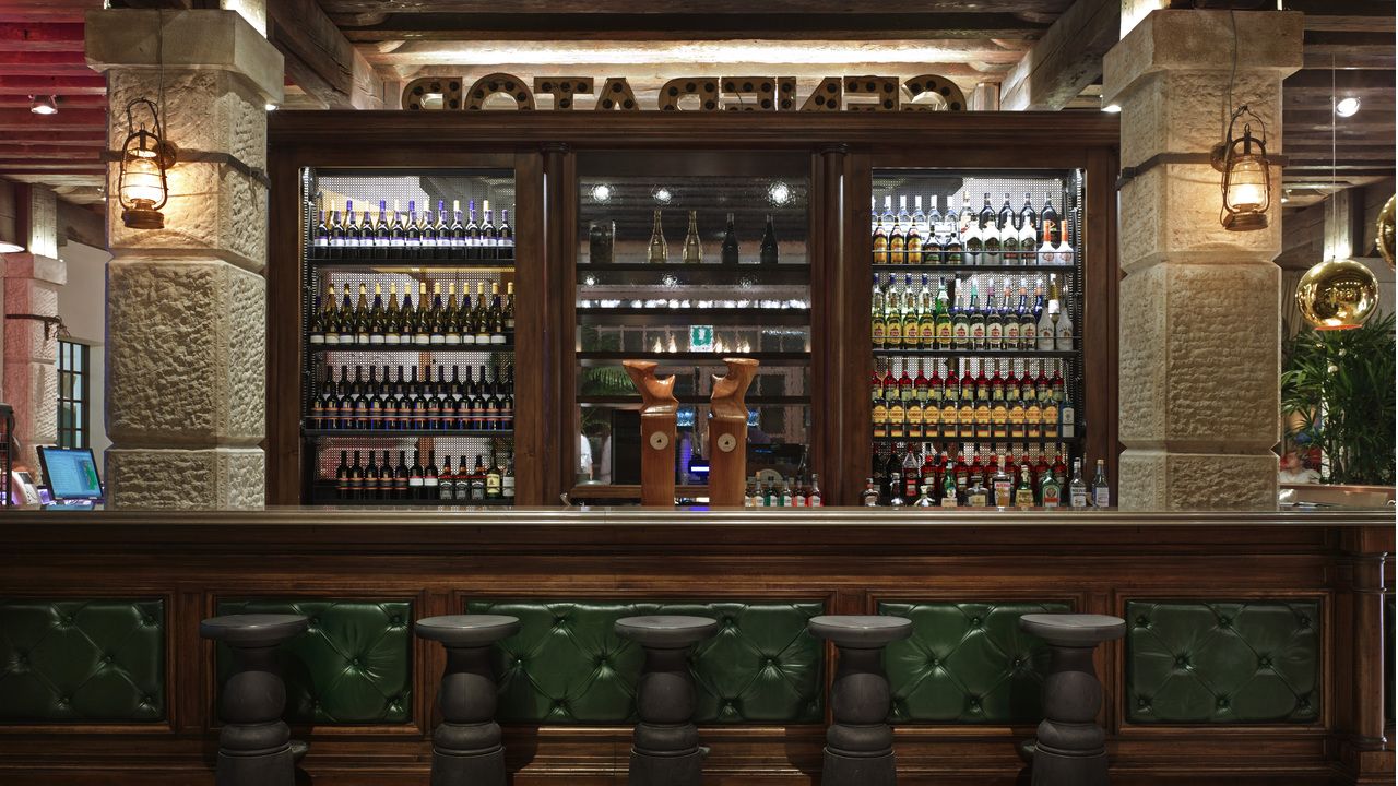 Bar